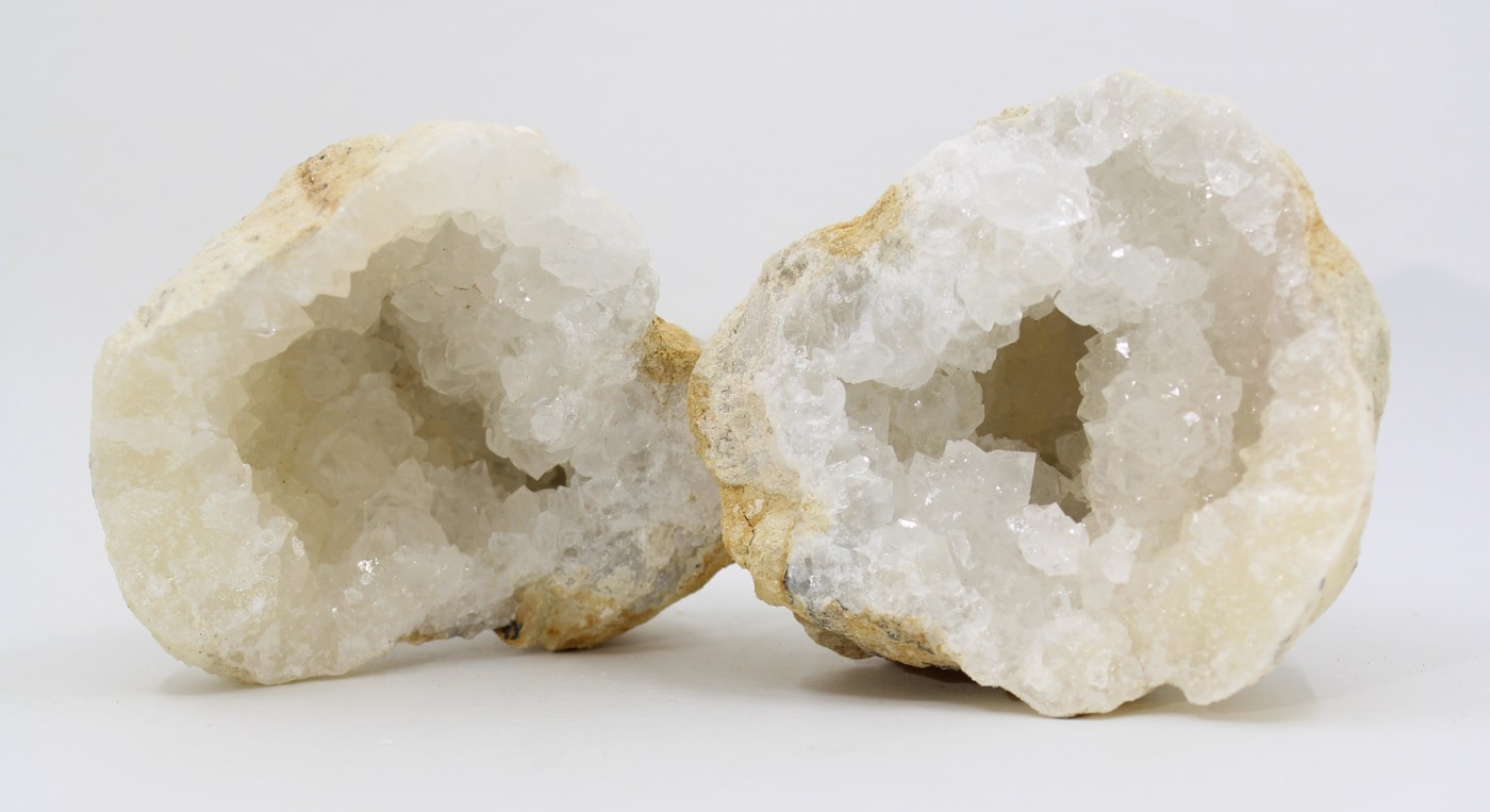 Bergkristal geode 2 delen